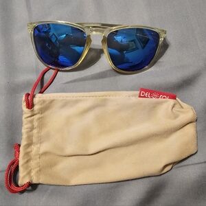 EUC Del Sol Color-Change Sunglasses with Blue Lenses